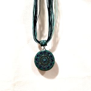Boho medallion pendant necklace